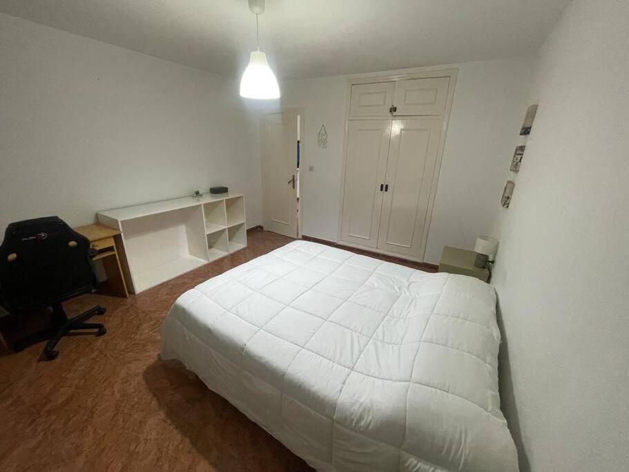 Lovely One Bedroom Flat- Excellent Location Granada Exteriör bild